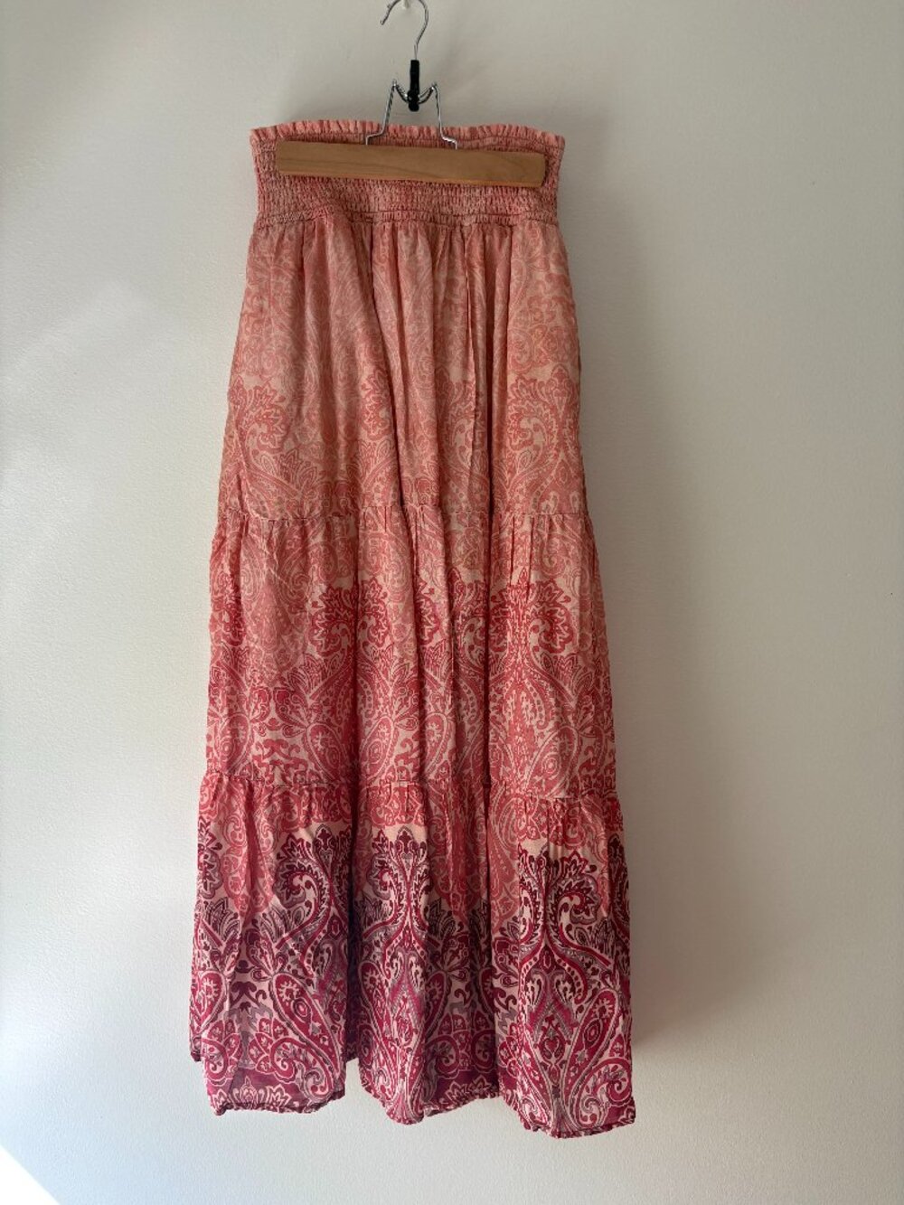 Liverpool Los Angeles Paisley Maxi Skirt 🌸 Pink Coral Ombre Tiered Size M